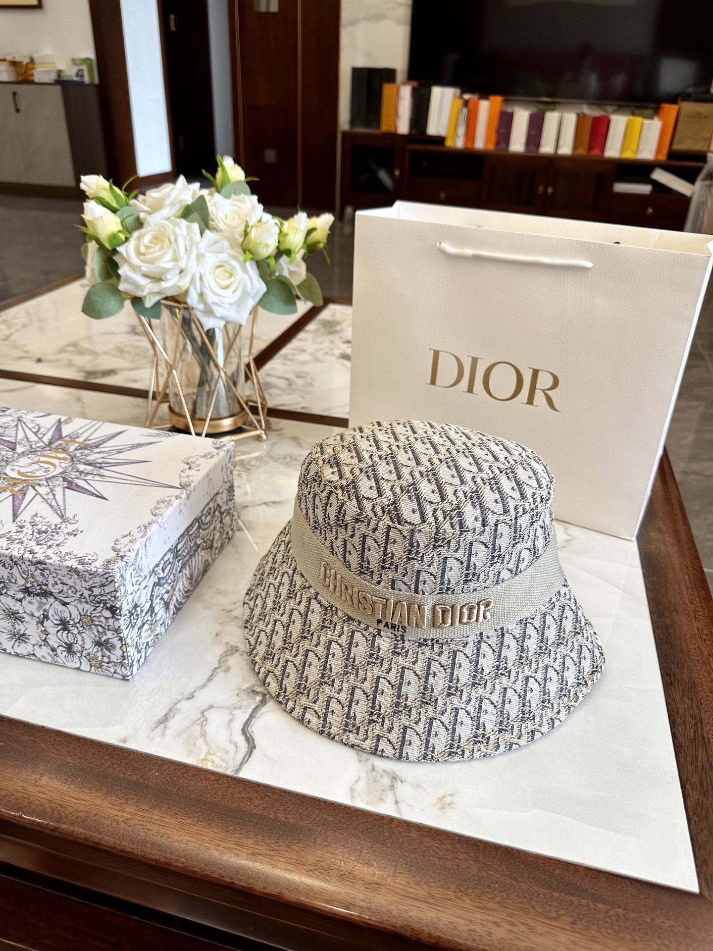 dior hat model 19